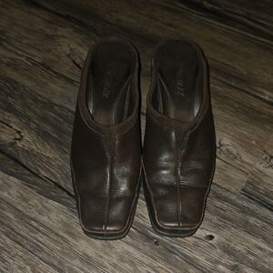 AEROSOLES Dark Brown Leather Heels